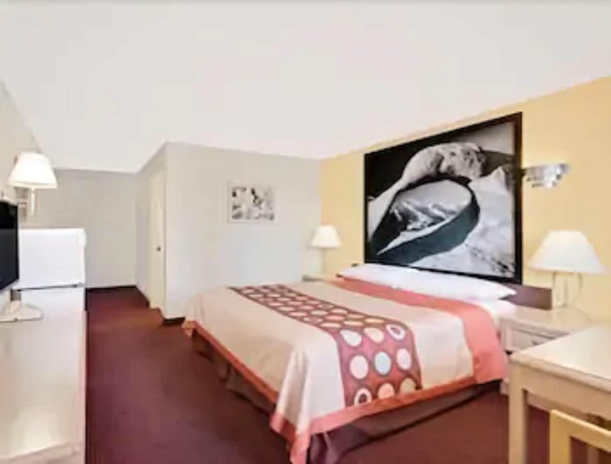 Super 8 By Wyndham